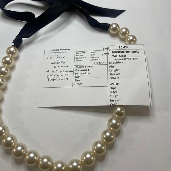 Faux pearl necklace costume jewelry black grosgrain ribbon tie classic preppy - Picture 10 of 10